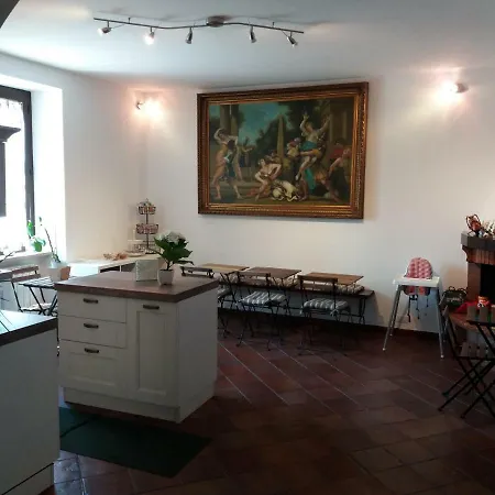 Glicini Bed & Breakfast 4*