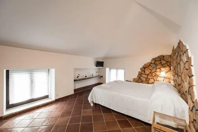 Glicini Bed & Breakfast 4*