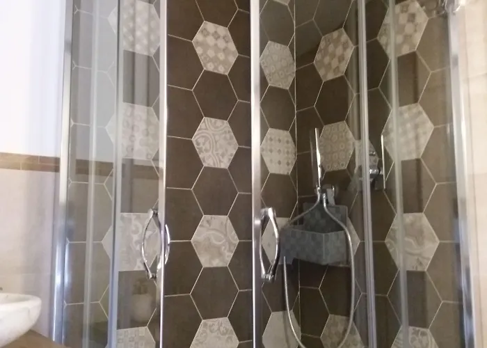 Glicini فندق مبيت وإفطار