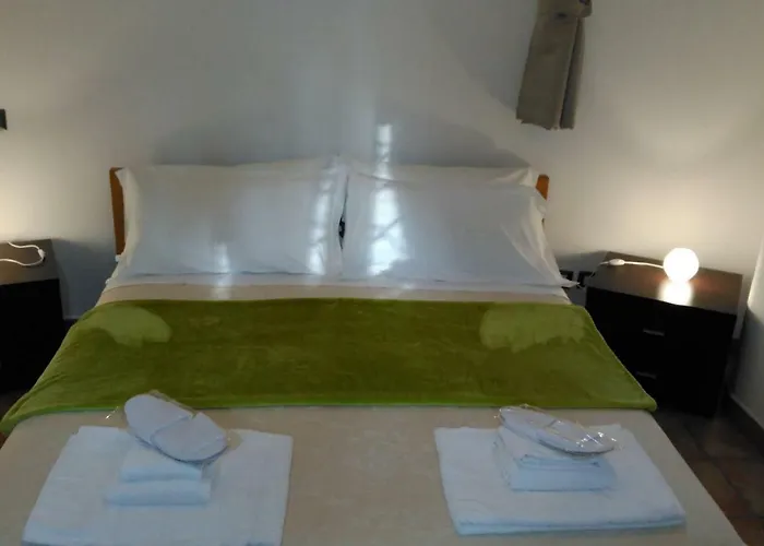 Glicini فندق مبيت وإفطار 4*